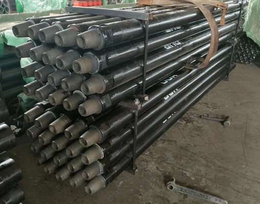 قوة عالية للثروة 25ft أنبوب حفر البئر المياه 42crmo المادة المشتركة 4.5 &quot;