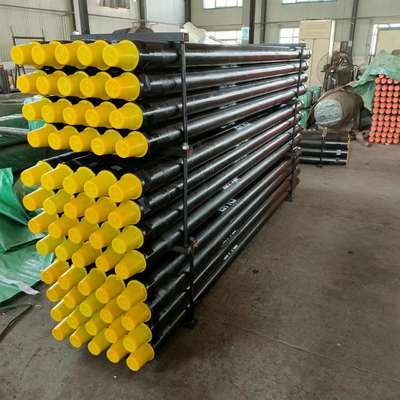 قوة عالية للثروة 25ft أنبوب حفر البئر المياه 42crmo المادة المشتركة 4.5 &quot;